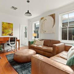 'Two of a Kind' Heritage Stay with Harbour Views