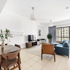 Sleek Studio in JBR with Pool & Dubai Skyline View