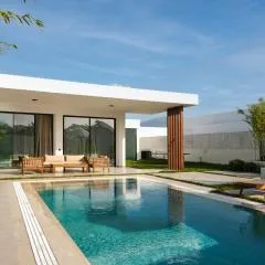 Ashta Nordic Suite