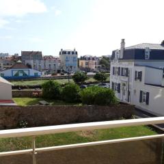 Coralline, Appartement lumineux à 2 pas de la mer.