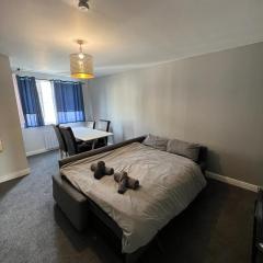 Cozy 2 Bed Flat in Cricklewood