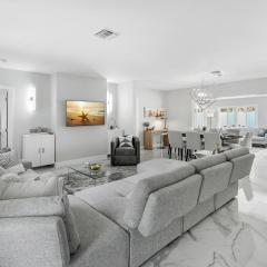 Pool, game room, near beach