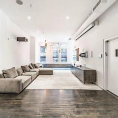 Luxurious 3 BR/2BA Beautifully Renovated Loft