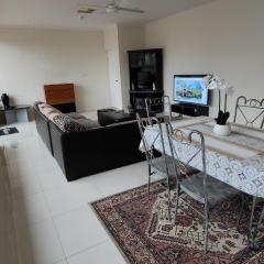 Tuggeranong Short Stay #11C - Sleeps 8