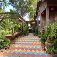 Khmer Oasis on the Lake