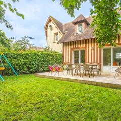Nice house with a yard and common pool - Deauville - Welkeys