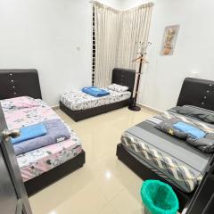 EMPIRE HOMESTAY PAKA ROOM 3A