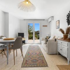 Rez de villa avec jardin vue mer