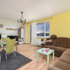 Apartment with Balcony Okopowa Kołobrzeg by Noclegi Renters