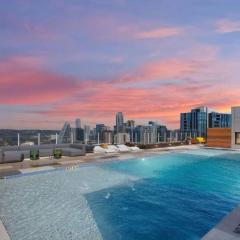 Austin Downtowner Rooftop Pool by Barclé