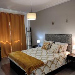 A Casa da Nocas- Quarto Yellow