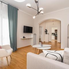 Athenian Classy 2BD Apt next to Metro Panepistimio