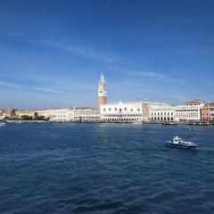 Favorita Apartments Venezia