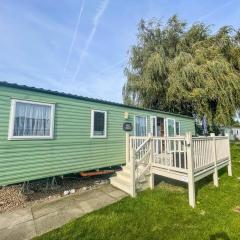 Lovely Dog Friendly Caravan At Southview Holiday Park In Skegness Ref 33053s