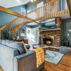 Hot Tub, Fire Pit and Barrel Sauna Poconos Abode