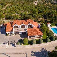 Awesome Home In Gornje Sitno With House Sea View