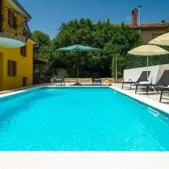 Villa Mikales