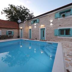 Lovely Home In Donje Rastane With Outdoor Swimming Pool