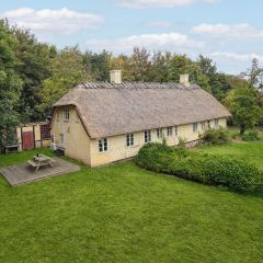 Cozy Home In Nstved With Kitchen