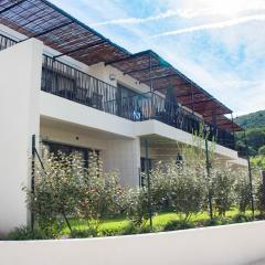 Les Papillons du Ventoux - Le Myrtil- éénslaapkamerappartement met terras en tuin