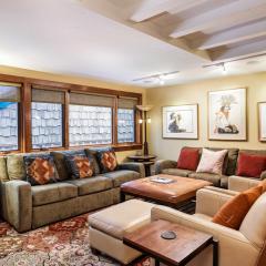Fasching Haus Unit 9, Deluxe Condo w/ A/C in the living area, 2 Blocks to Downtown Aspen