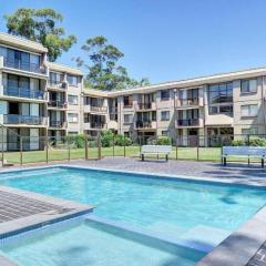 The Poplars, Pool Access Getaway