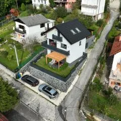 Guesthouse Maya****