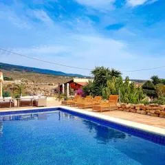Exquisite rural house with garden, pool and sea views