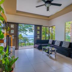 Oceanside 2 bedroom house, 100Mbps WiFi