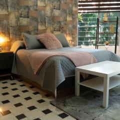 Coyoacan - Suite 1 de Lujo en Nápoles Cama Queen Size con Jardín Privado