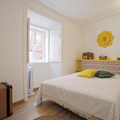 Stay Local! Maria typical Home, near Flea Market