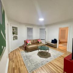 Newly Renovated 3BR Stylish Apartment With Parking