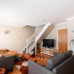 4-Bedroom House - Hot Tub, Games Room & Parking - Crich Matlock