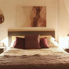 Acogedora y central habitacion, cerca del Metro y del Estadio Nacional