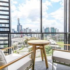 Skyhigh's Edge - City View Serenity by St Kilda Rd