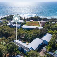 112 Flynns Beach Resort