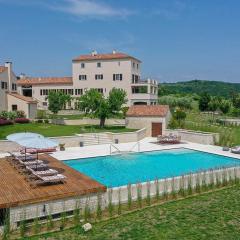 Tranquil Istria Estate - Palazio Clai Winery - 8 Bedrooms - Spa & Heated Pool - Groznjan