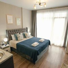 GG Home - cozy studio in complex White Sails with sea and pool view on 7th floor