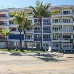 Apartamento temporada em frente à praia Ponta Negra, Maricá, RJ