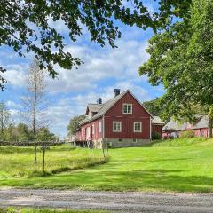 Lovely Home In Lidhult With House Sea View