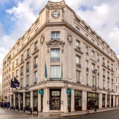 ザ トラファルガー セント ジェームズ ロンドン キュリオ コレクション バイ ヒルトン（The Trafalgar St. James, London Curio collection by Hilton）