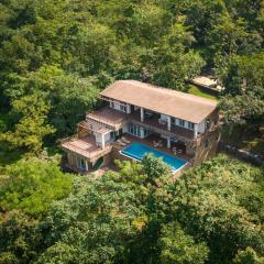 Eden Glade - Khopoli - Mountain-view villa with Private pool, Spacious decks & Indoor activities