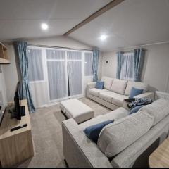 Luxuary Static Caravan Sleeps 6 Coopers Beach - Luxurious Get Away