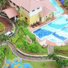 Near Manila Airport, COZY 1 Bedroom Condo, Full Kitchen, Swimming Pool, WIFI, 10K