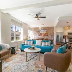 French Quarter Oasis: Spacious 4-Bedroom Condo