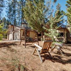 Butter Bear Lodge - The best of what Big Bear Lake has to offer with Hot Tub and Shuffleboard!
