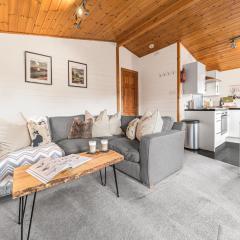 Bowness 45 - 2 bedroom Lake Windermere Lodge