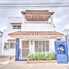 Las Palmas Golden Zone Duplex - Pool & Sunset Rooftop