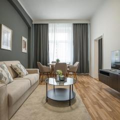 Bright apartment 15 min from the city center
