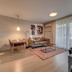 Madrid: A modern 2-bedroom apartment with parking
